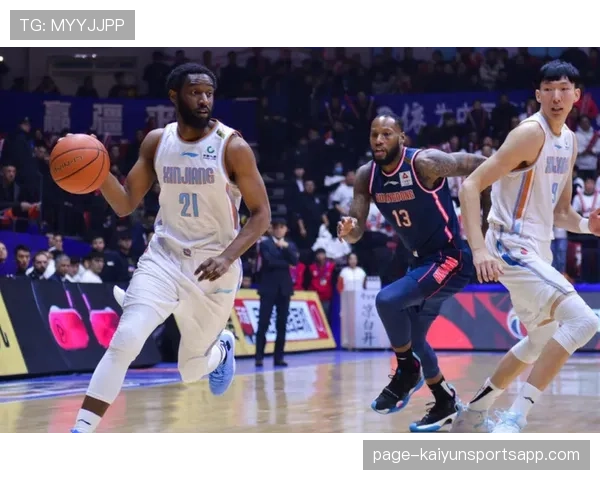 新疆布伊首秀12分6助攻，后场组织能力初显但磨合仍需时间